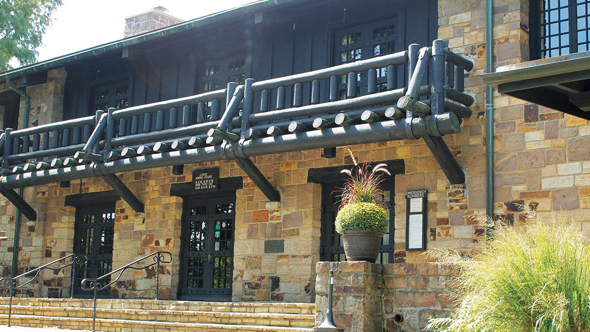 Giant City Lodge
